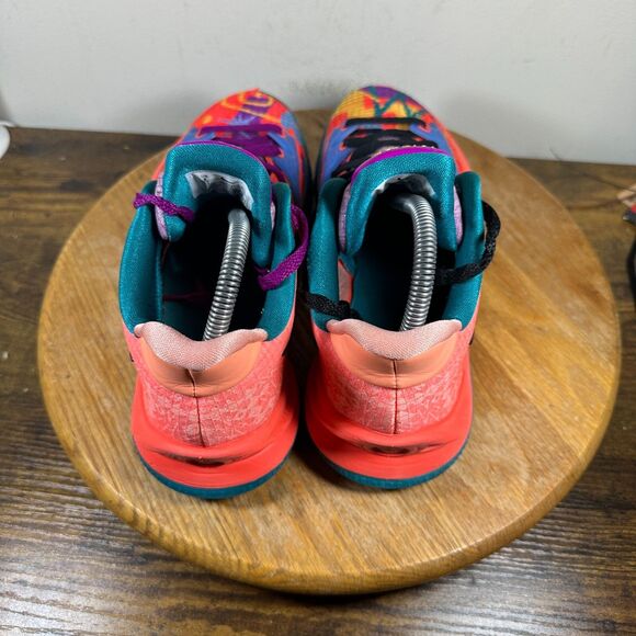 Nike Kyrie Low 4 EP 1 World 1 People Red Shoes Men's Size 8 CZ0105-600 - Picture 4 of 10